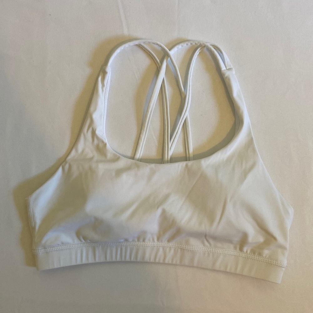 NEW White Sports Bra Amazon Size Medium